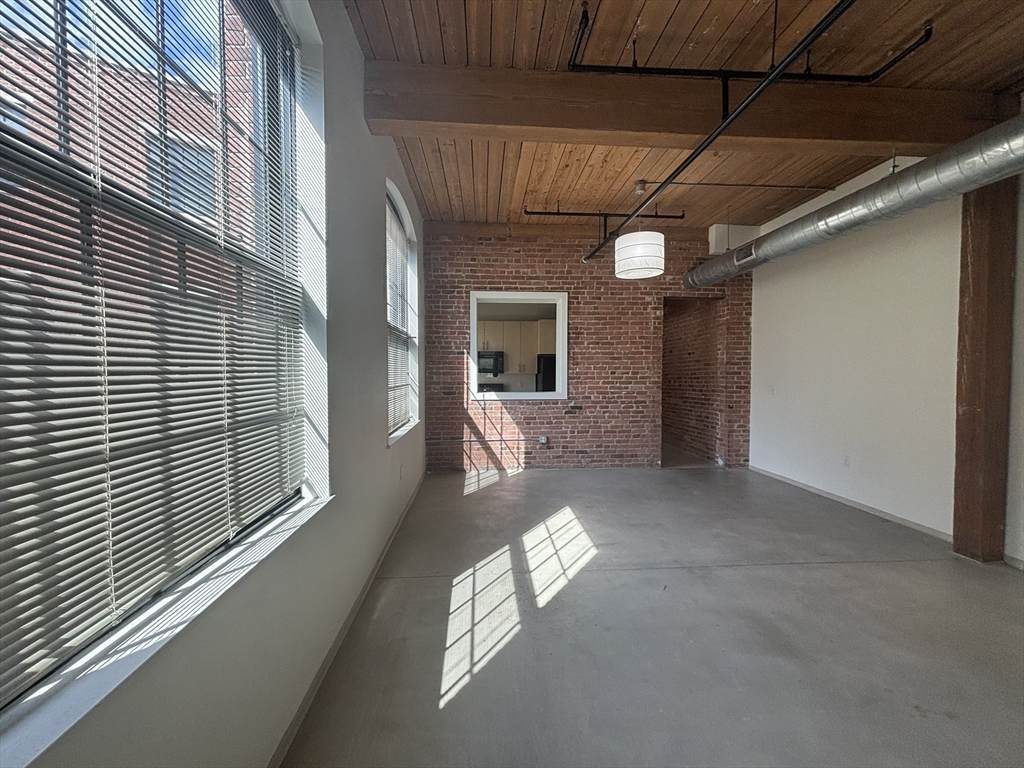 88 Gerrish Ave - Photo 1
