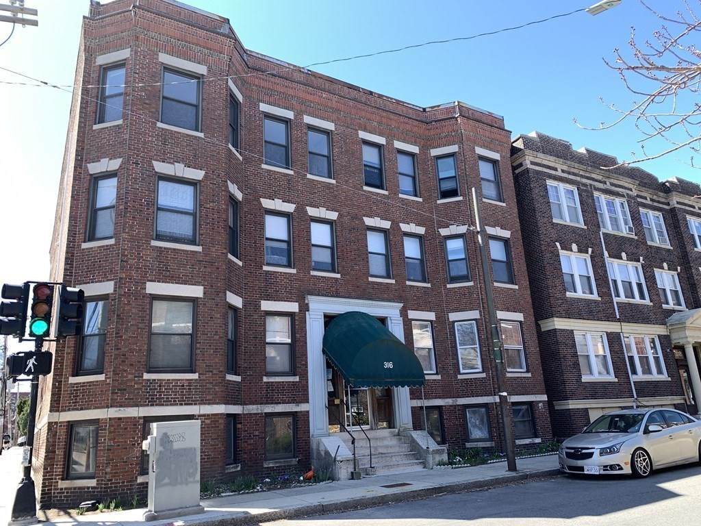 316 Summit Ave - Photo 1