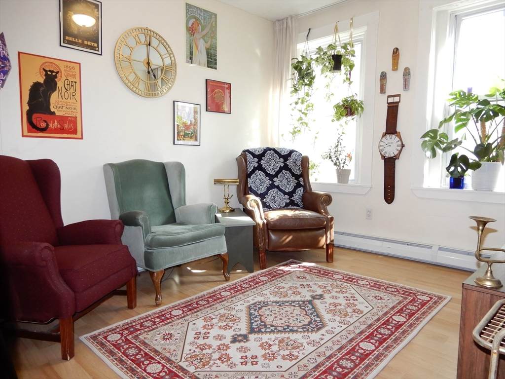 274 Cambridge - Photo 1
