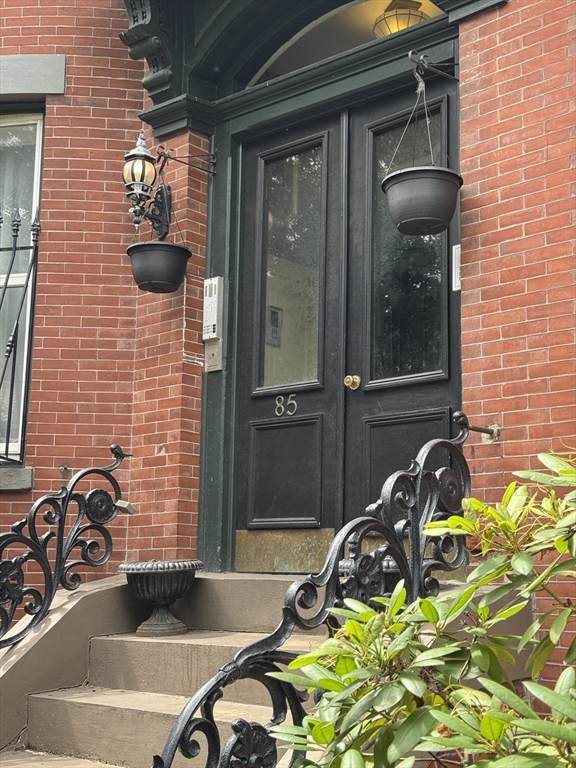 85 E Brookline St - Photo 1