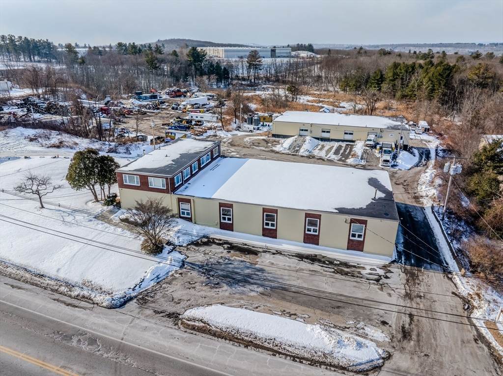 240 Shrewsbury - Photo 1