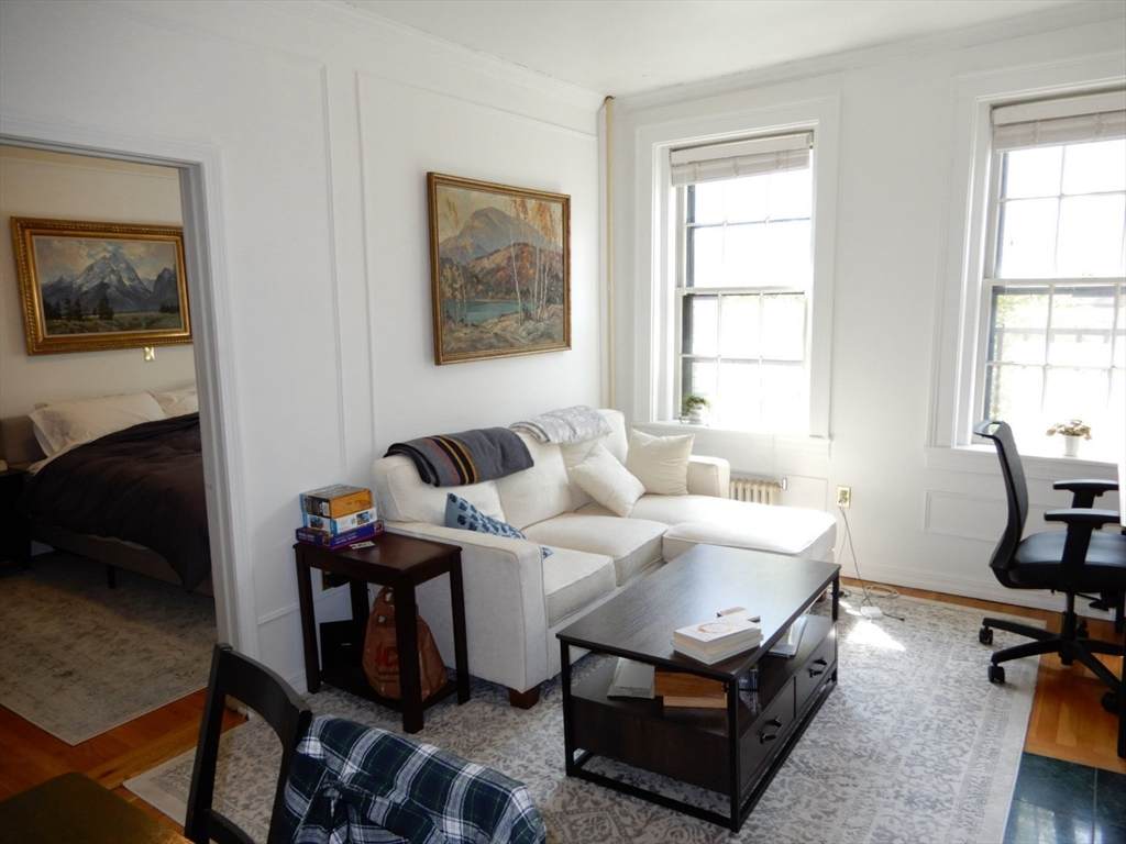 87 W Cedar St - Photo 1