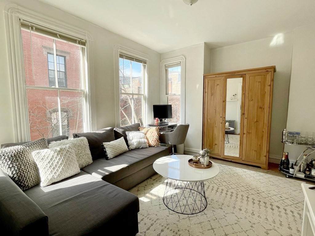 24 Anderson Street - Photo 1
