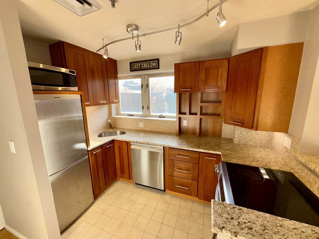 350 North Street - Photo 1