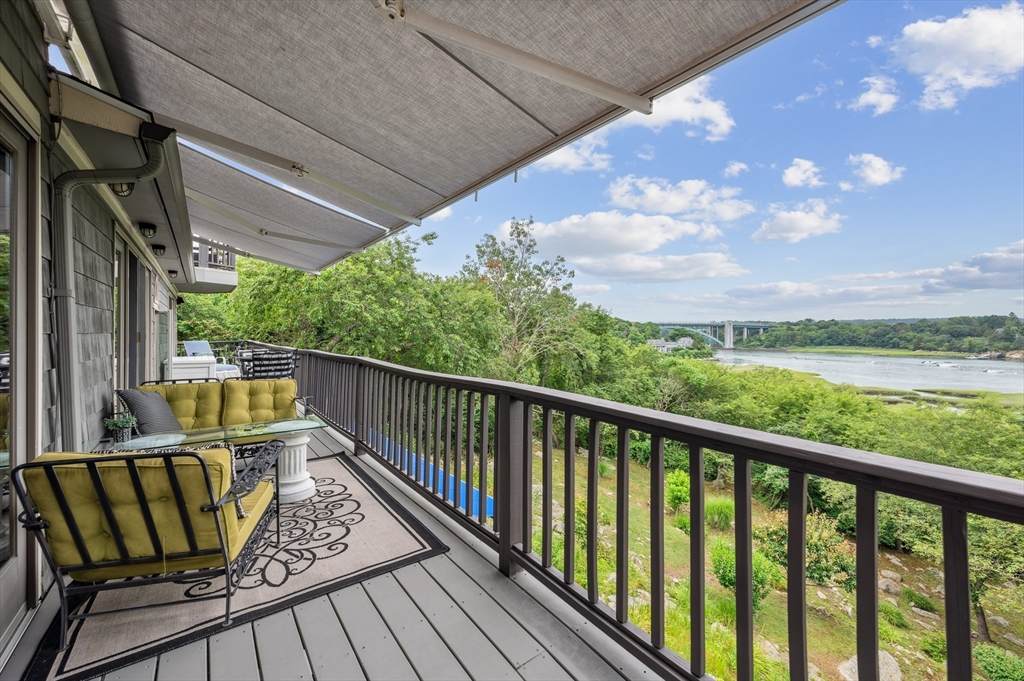 12 Squam Ln - Photo 1