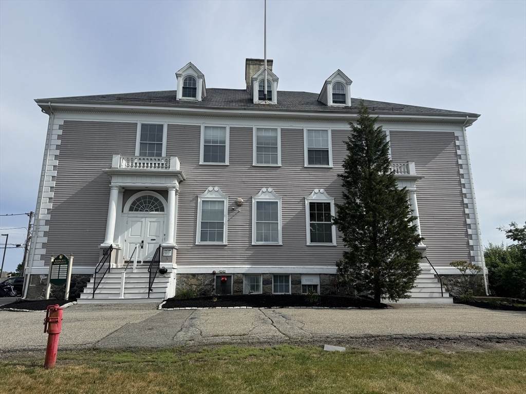 130 Centre St - Photo 1