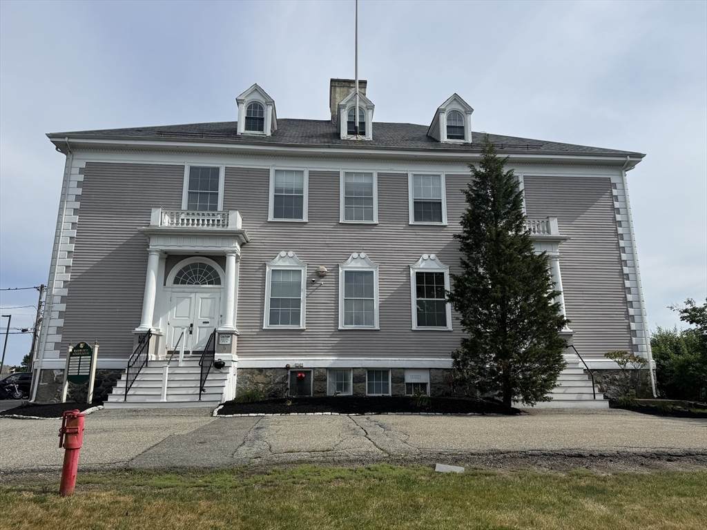 130 Centre St - Photo 1