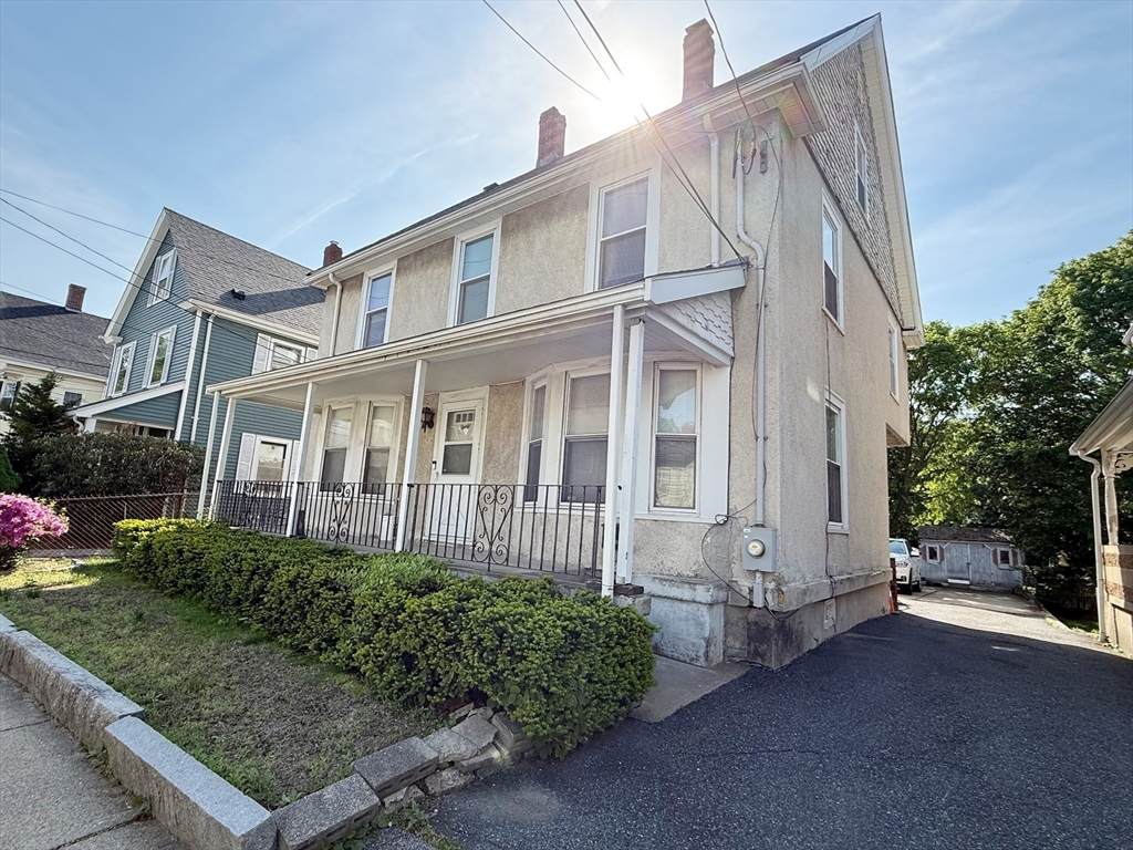 30 Middle St - Photo 1