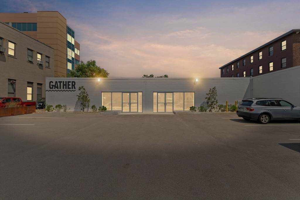 44 Troy St - Photo 1