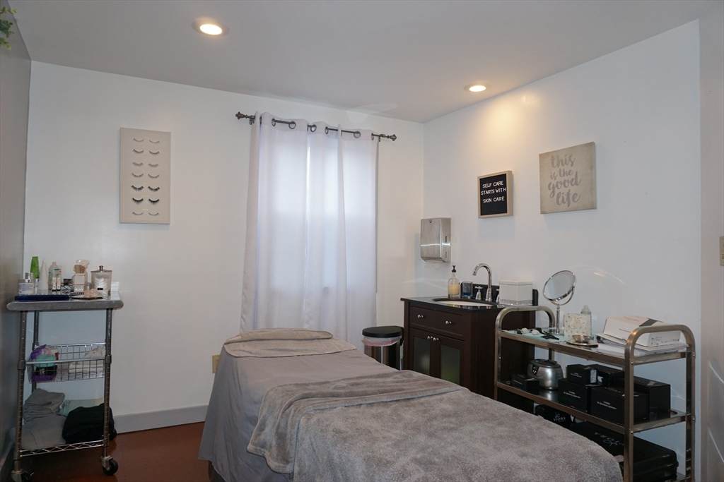 270 Littleton Rd - Photo 1