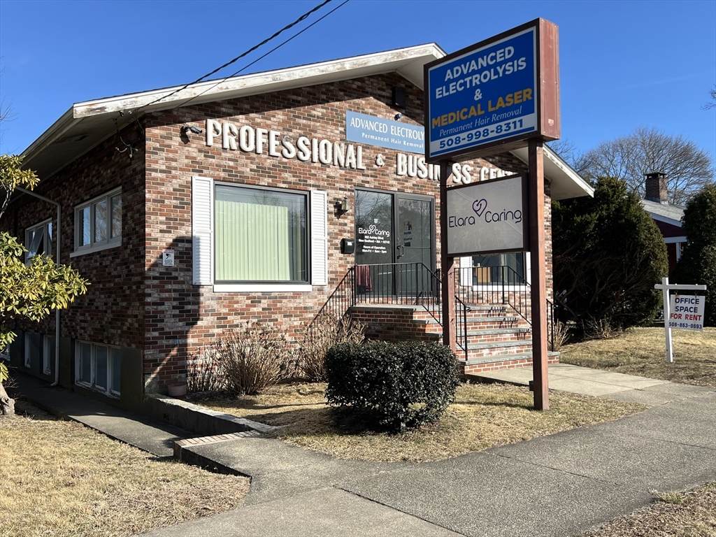 862 Ashley Blvd - Photo 1