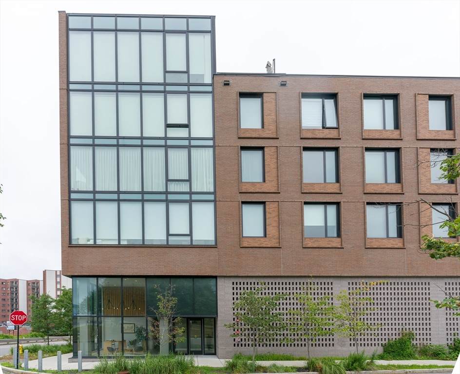 57 Quincy Shore Dr - Photo 1