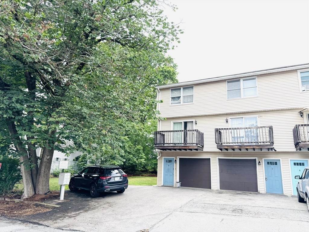 11 W Bowers St - Photo 1