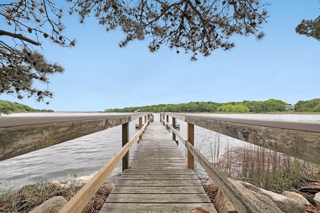 17 Bourne Point Rd - Photo 1