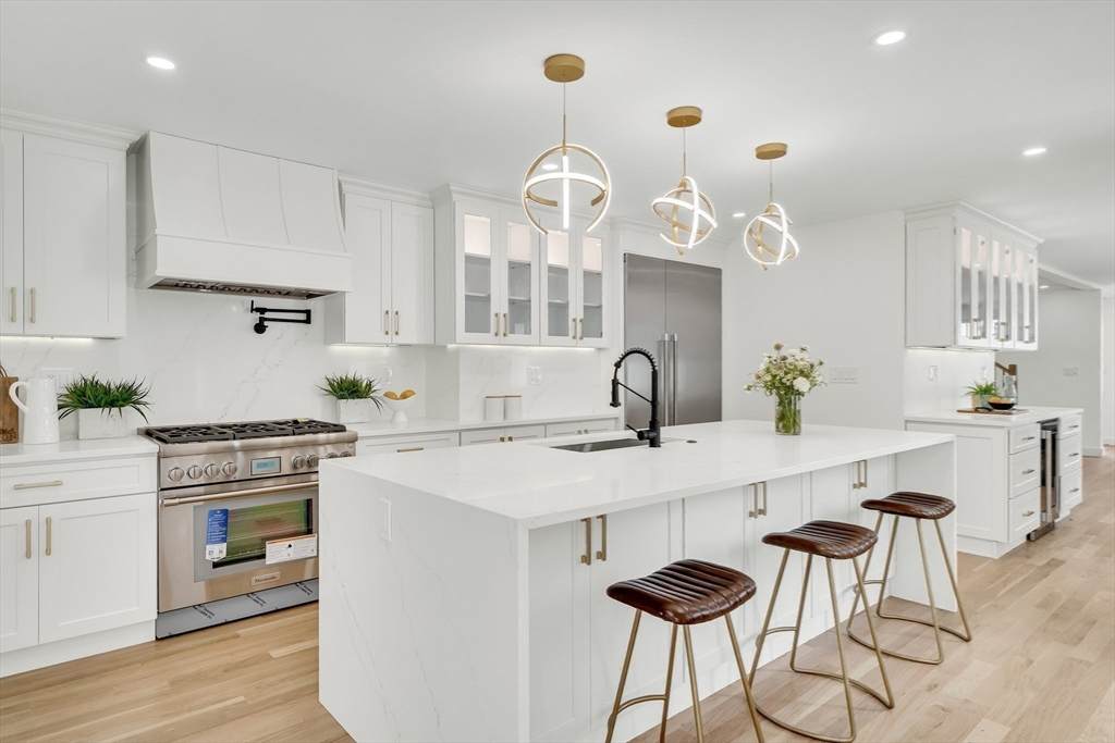 196 Prospect St - Photo 1