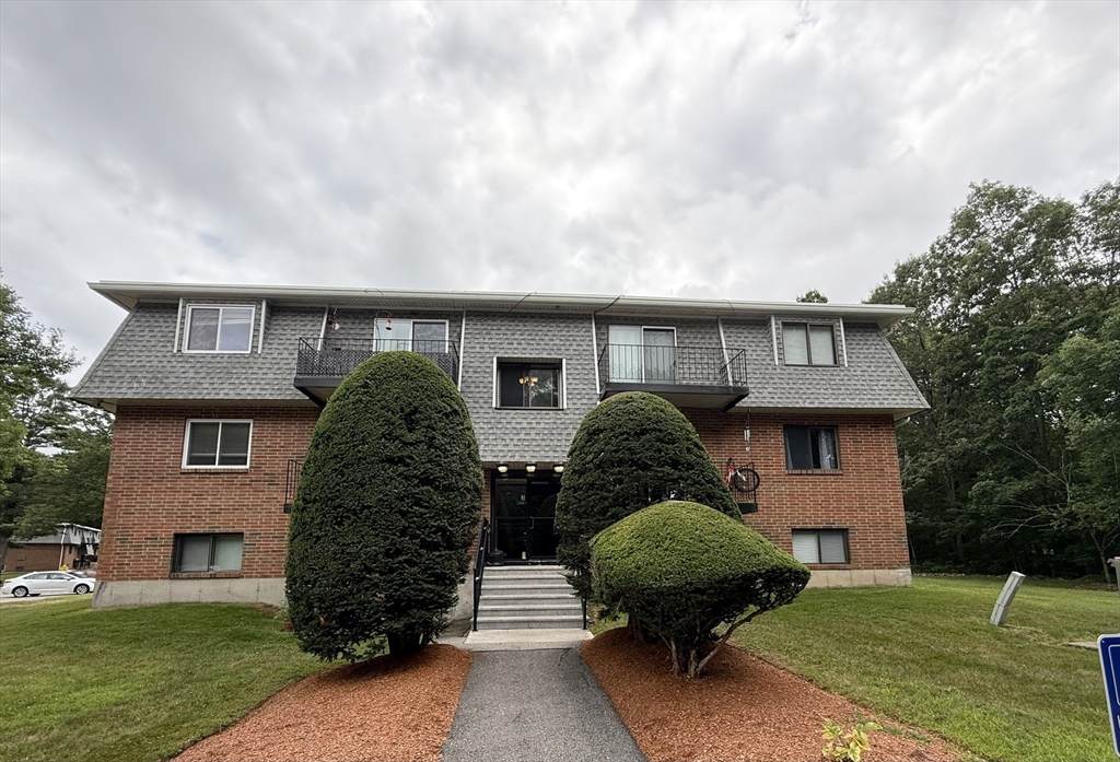 176 Maple Ave - Photo 1