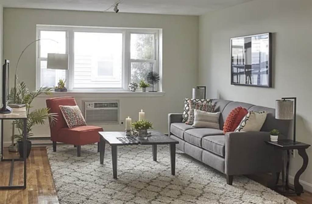 104 Trowbridge St - Photo 1