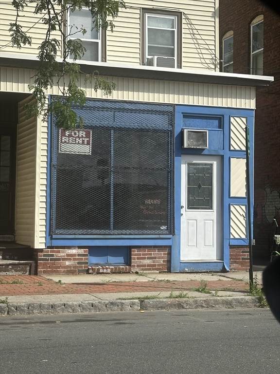 136 Exchange St - Photo 1