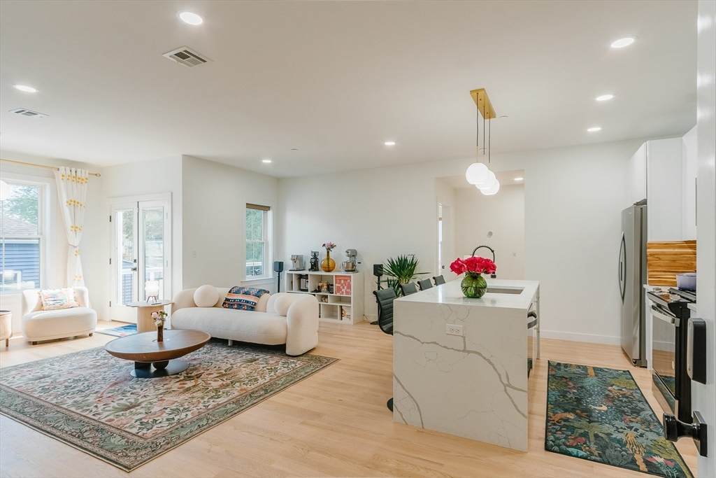 43 Withington St - Photo 1