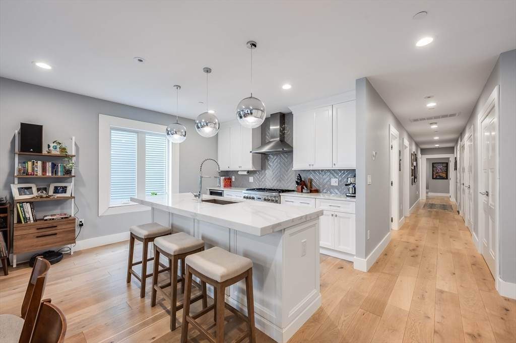 510 Dorchester Ave - Photo 1