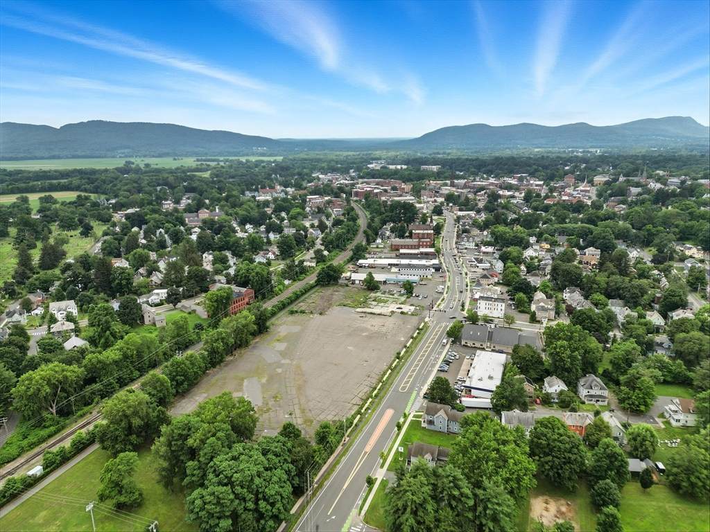 187 King St - Photo 1