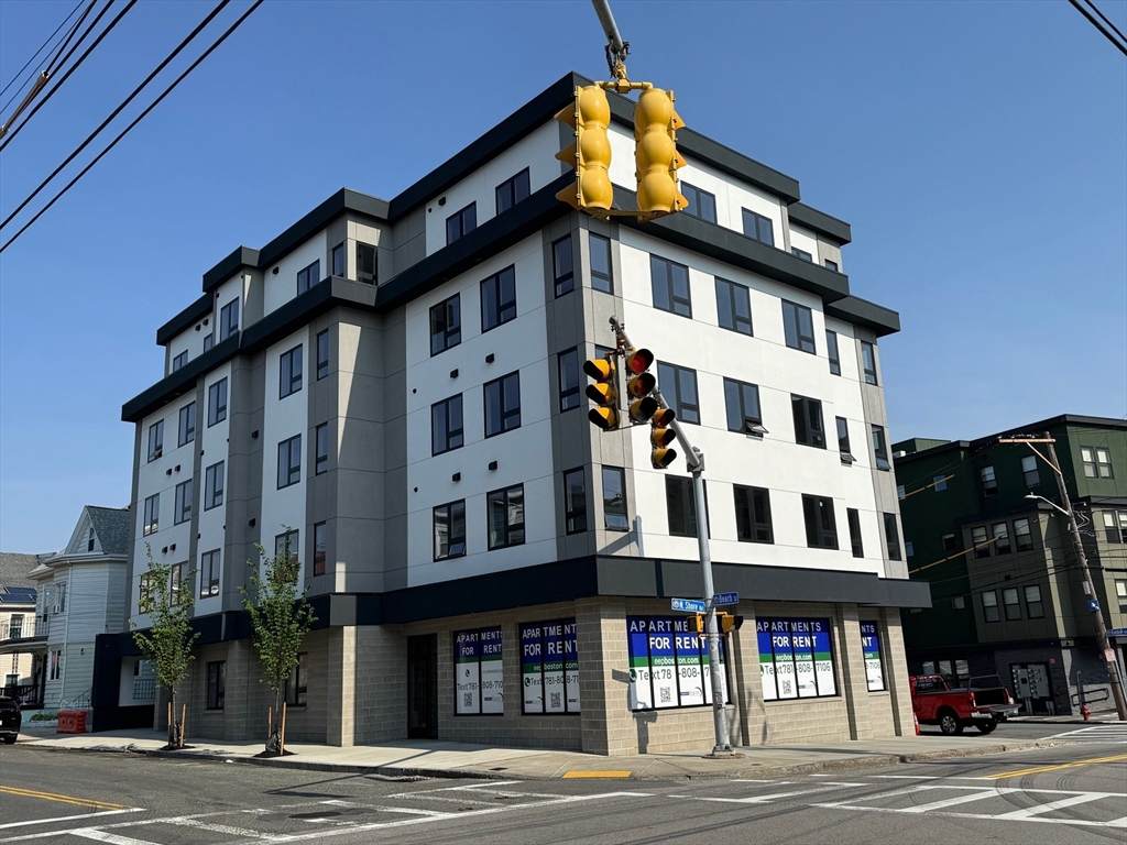 650 Beach St - Photo 1