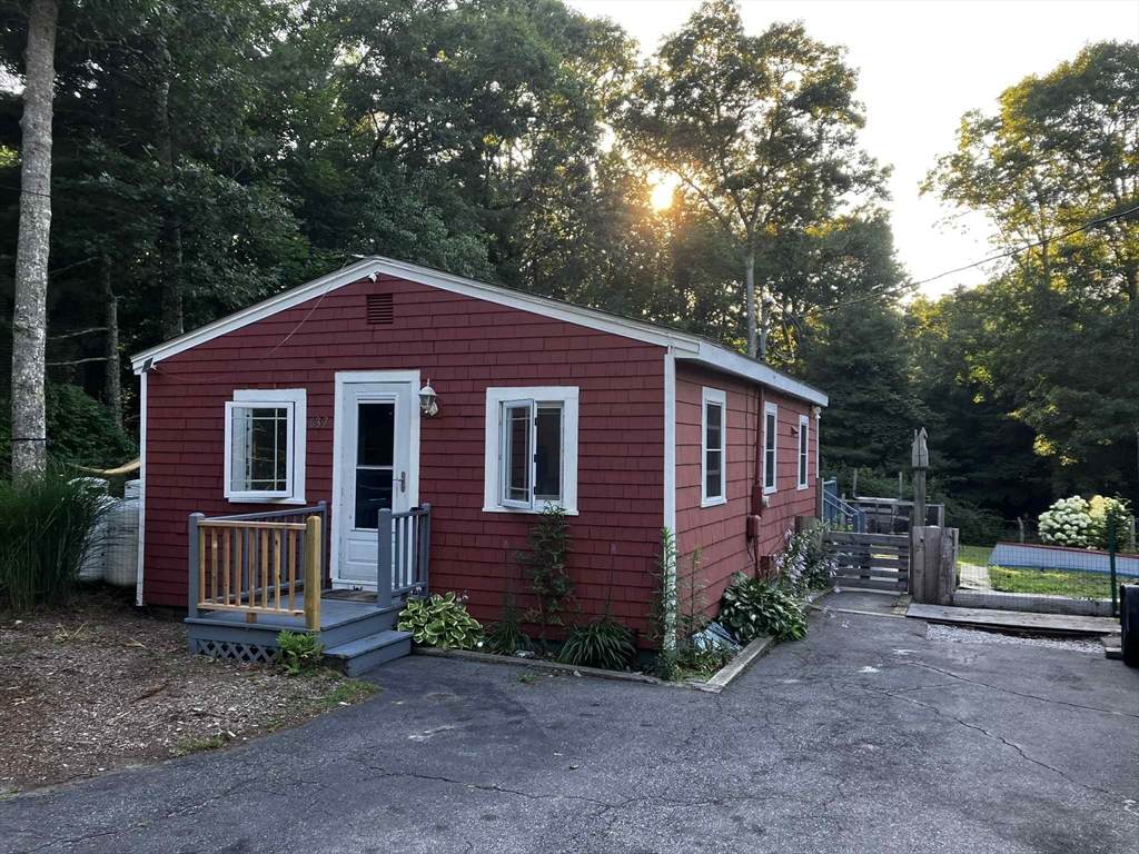 637 Wareham Rd - Photo 1