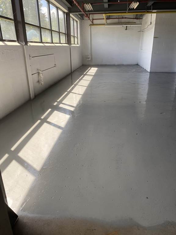 81 West St - Photo 1