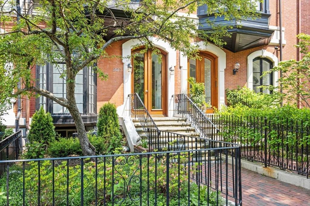 227 Marlborough St - Photo 1