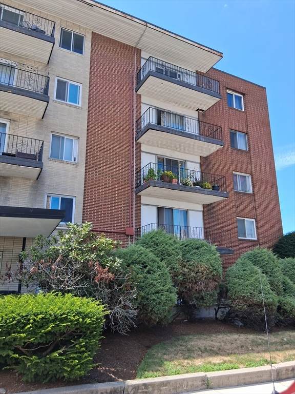 80 Main St - Photo 1