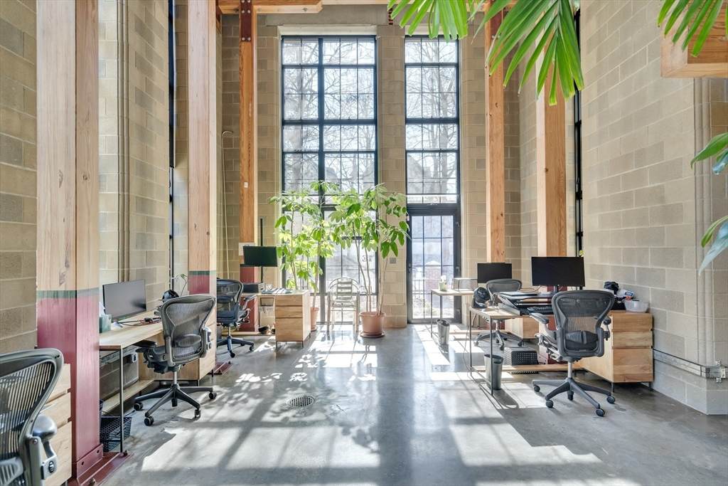 70 Howard St - Photo 1