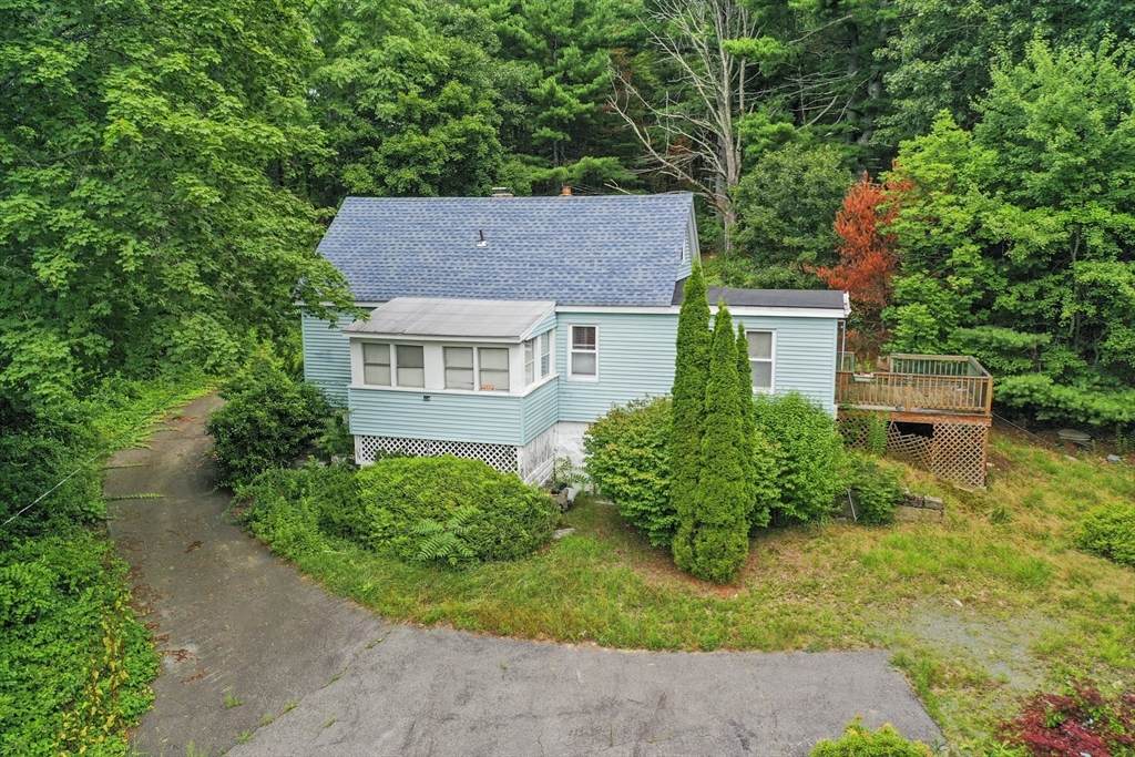 266 Pleasant St - Photo 1