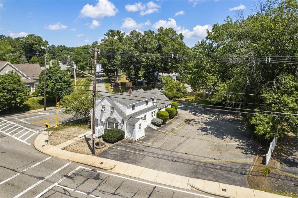 306 Main St - Photo 1