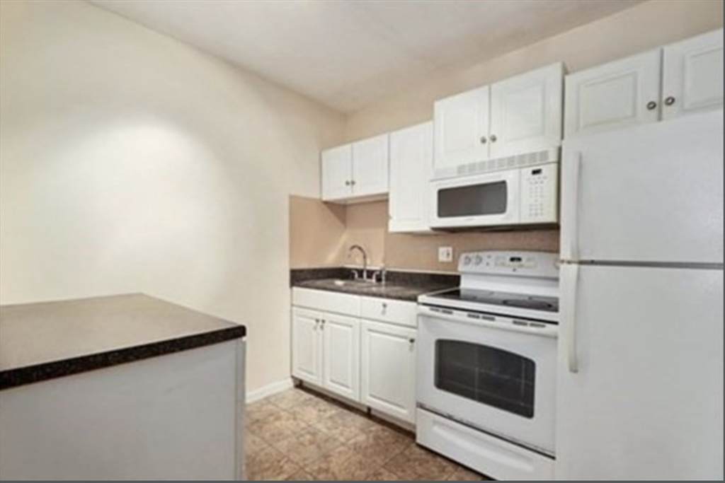 116 Spring St - Photo 1