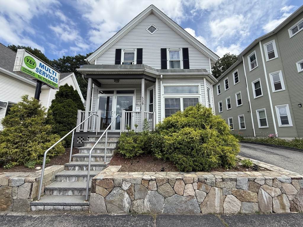 539 Park Avenue - Photo 1