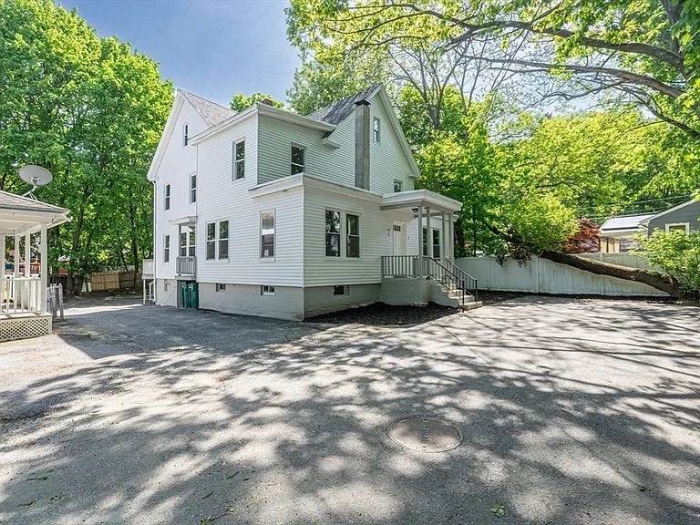 89 Birch St Passway - Photo 1