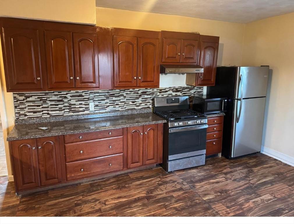 47 West Ashland - Photo 1