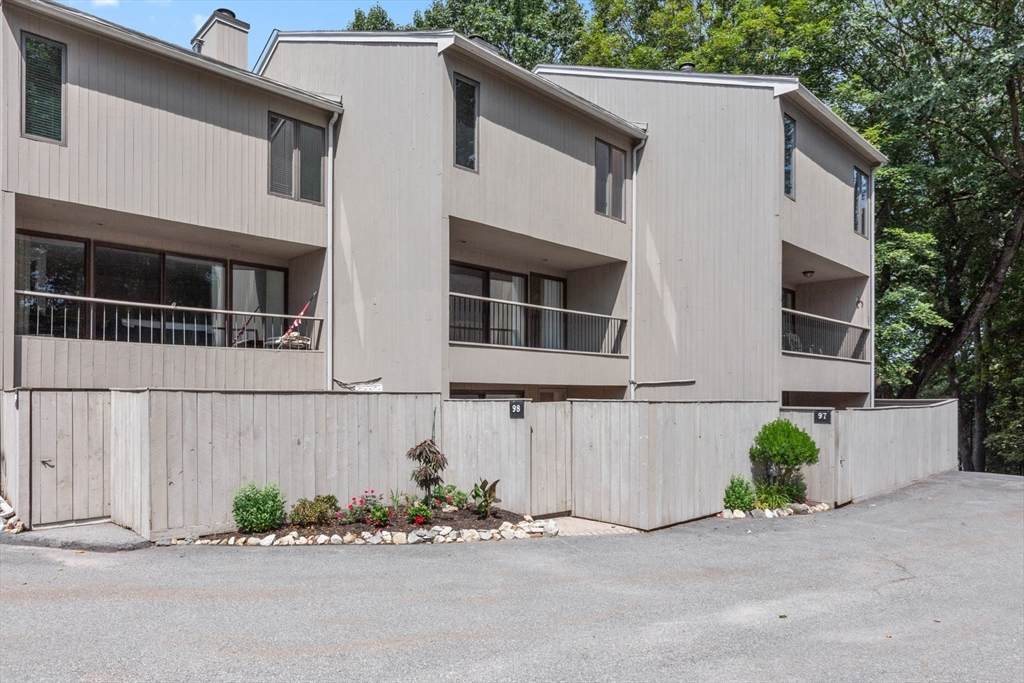 98 Mill Pond - Photo 1