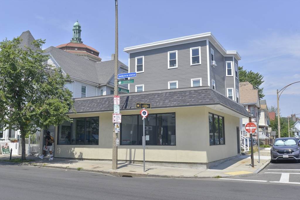 349 Centre St - Photo 1