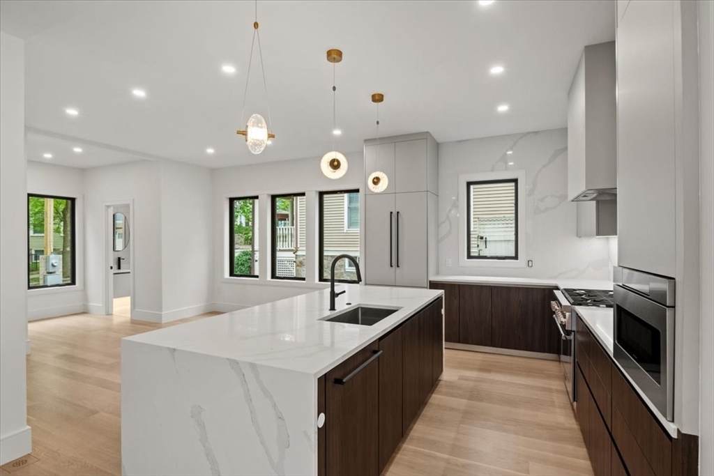 116 Thorndike Street - Photo 1