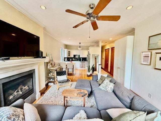 13 Worcester - Photo 1