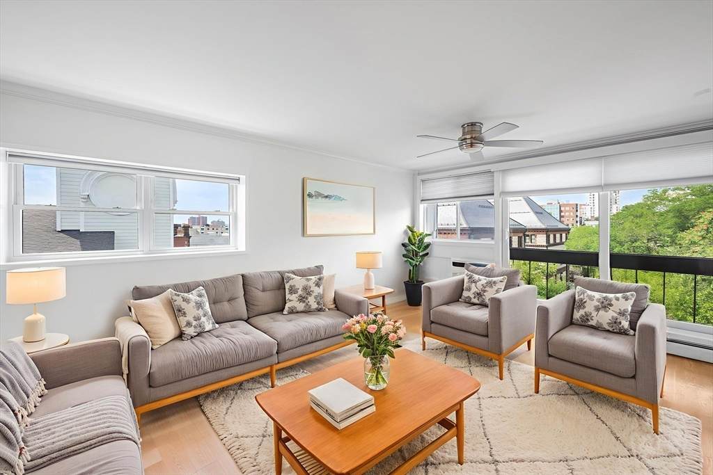 12 Inman St - Photo 1