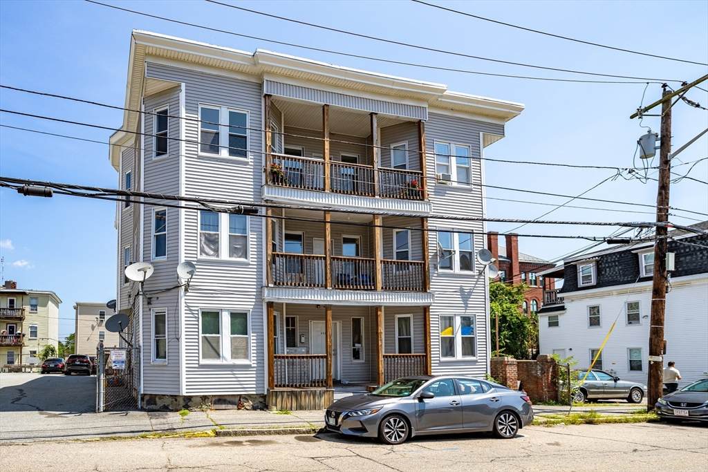 155 Salem St - Photo 1