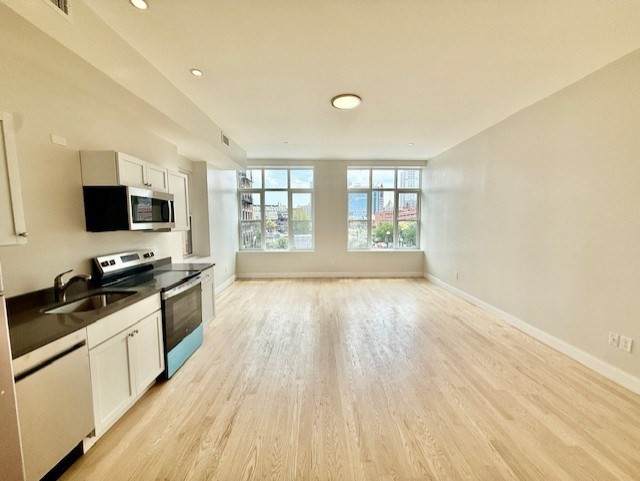204 Hanover - Photo 1