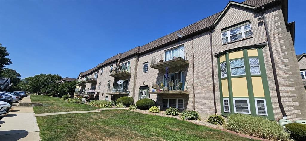 116 Oak Ln - Photo 1