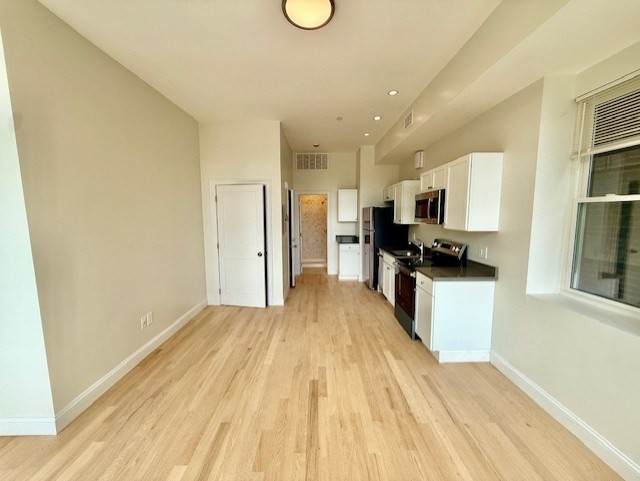204 Hanover - Photo 1