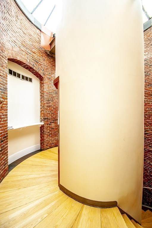 https://bt-photos.global.ssl.fastly.net/mlspin/orig_boomver_1_73411406_2.jpg