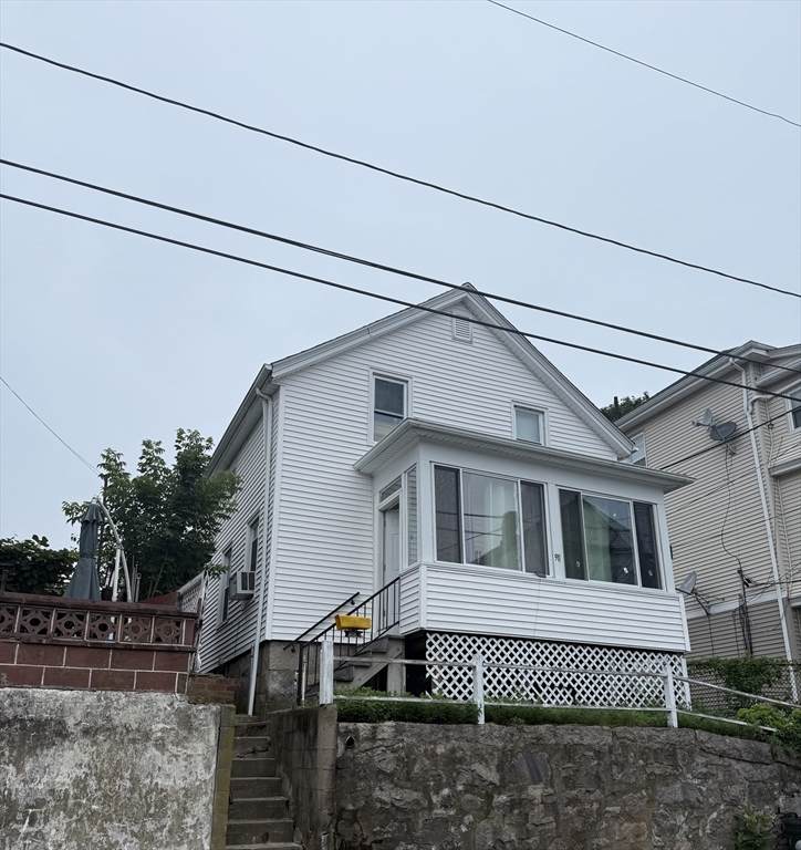 91 Smith St - Photo 1