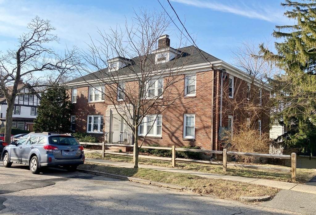 175 Putnam - Photo 1