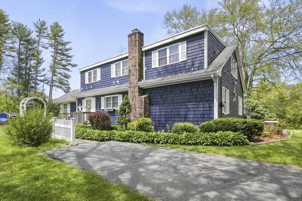 317 Water Street - Photo 1